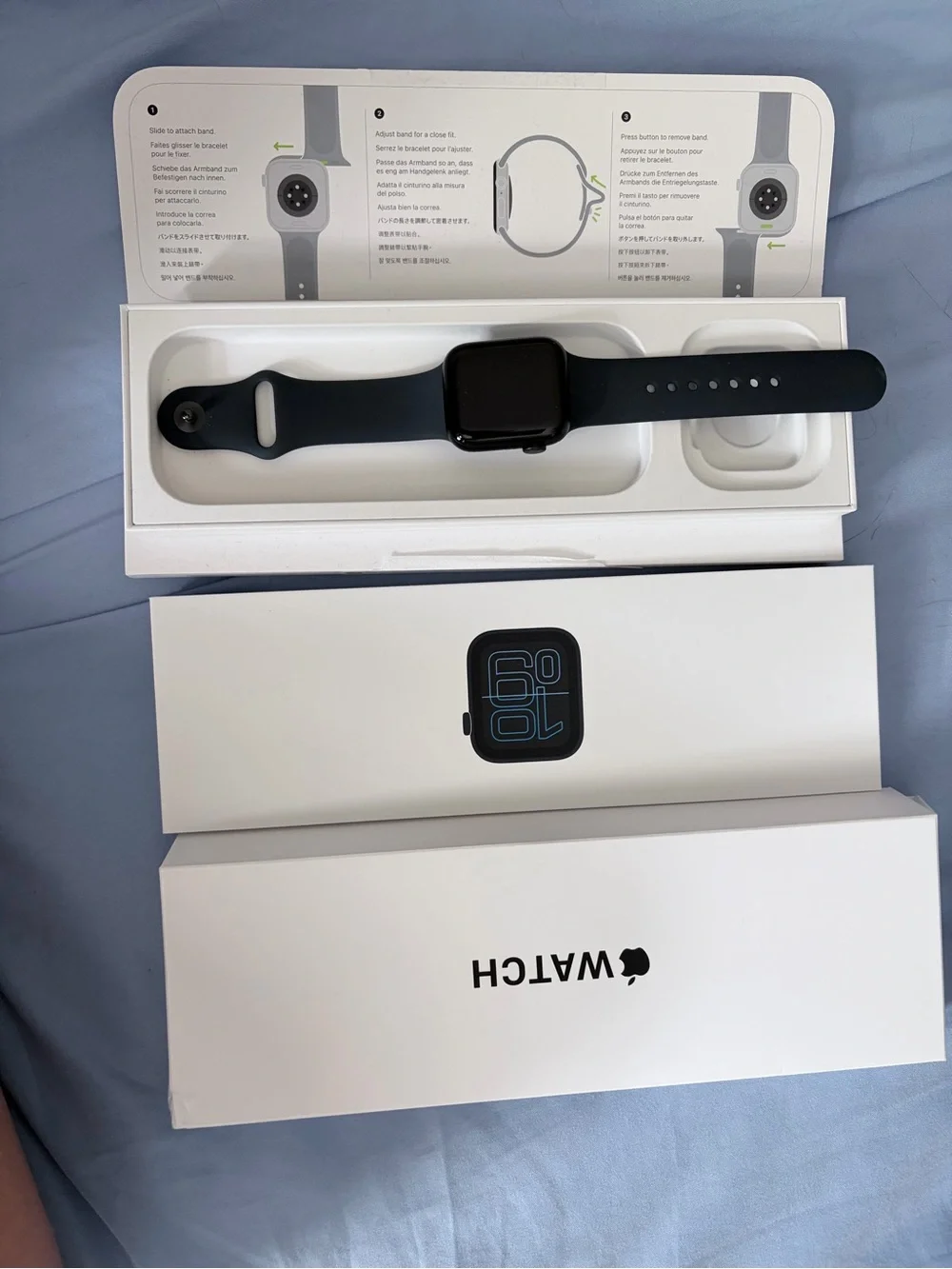 Apple Watch SE 3 Aluminum in Midnight with Midnight Sport Band -Brand New